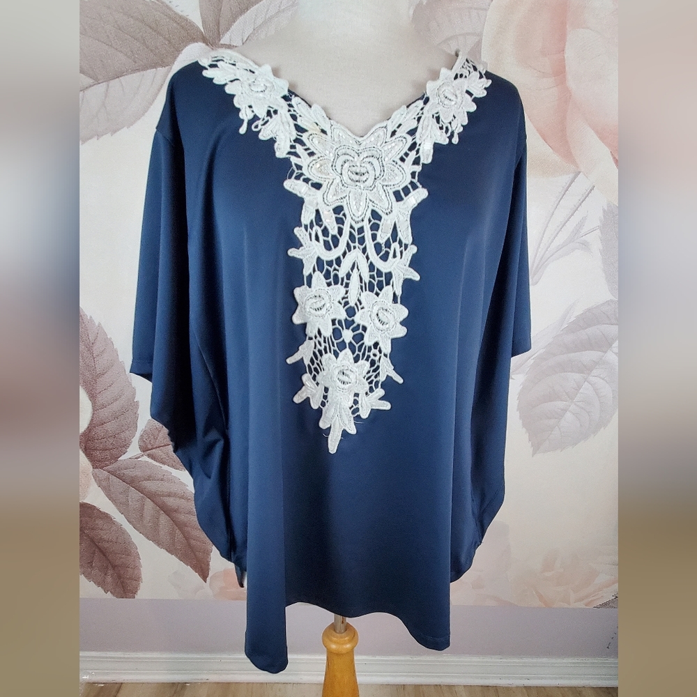 Lane Bryant dolman top with macrame lace v neck size 18/20